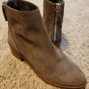 Steve Madden Taupe Bootie NEW